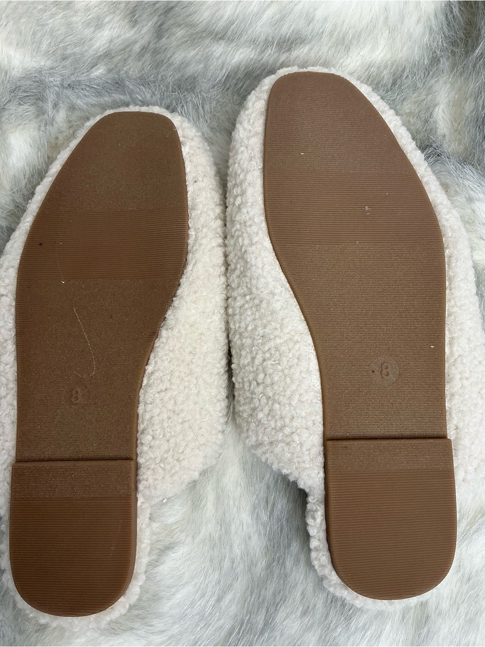 2275 - Cozy Plush Cream Sherpa Slip-On Women's Slippers - Picture 4 of 4